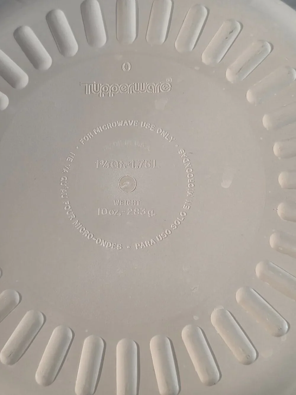 Vintage Tupperware 1 3/4 QT Microwave Cooker Almond Bowl with lid